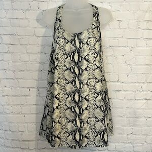 Tobi lined backless animal print flowy dress